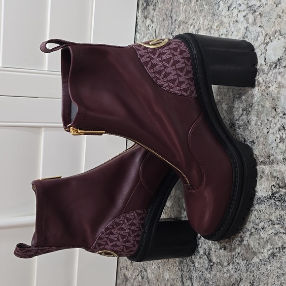 Michael Kors Cyrus Zip-up Platform Heeled Bootie - Picture 3 of 7